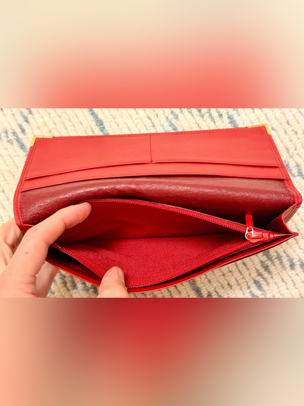 YSL Vintage 80’s Old Money Quiet Luxury Red Pebbled Leather Wallet W/ Crossbody - Picture 15 of 16